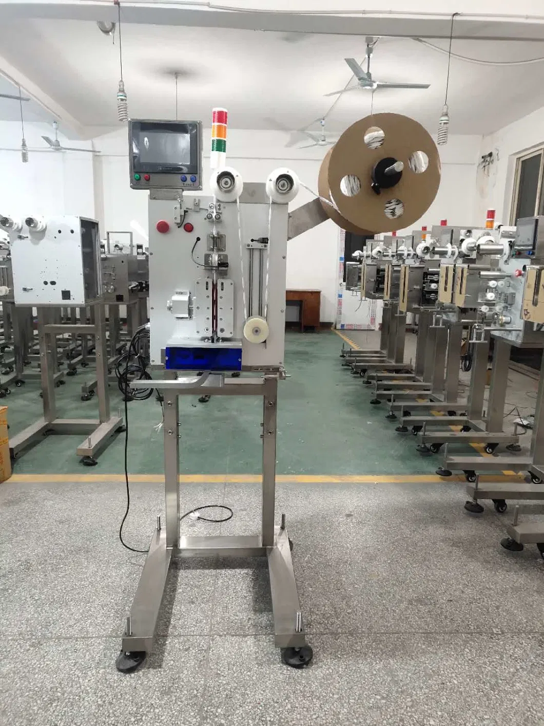 Automatic Pharmaceutic Desiccant Pouch Insert Machine